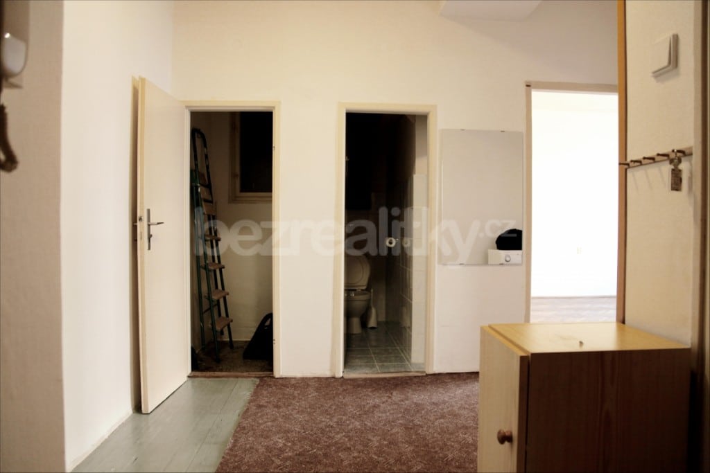 למכירה דירת 2 חדרים מתאימה להשקעה בשכונת זי'זקוב פראג 3 — תמונה 11