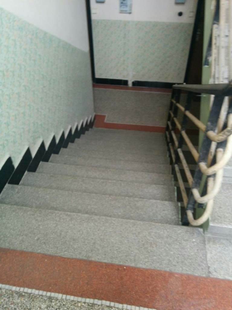 למכירה להשקעה דירת 2+kk עם 2 מרפסות במיקום מצויין בפראג 4 — תמונה 16