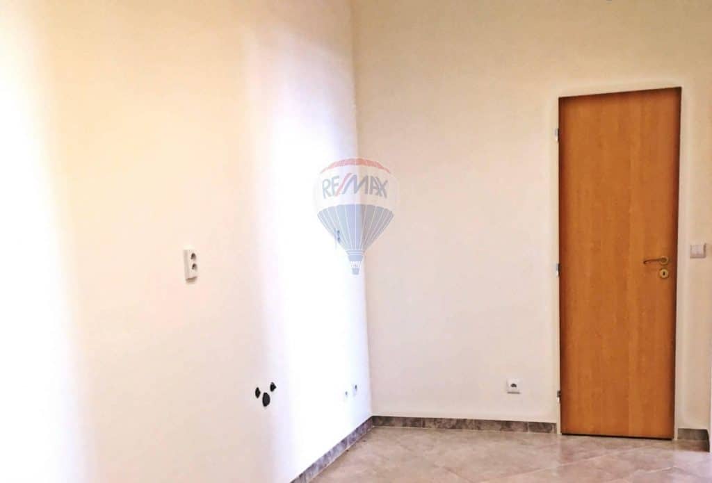 למכירה דירת 4 חדרים, 81 מ"ר בפראג 2 — תמונה 4