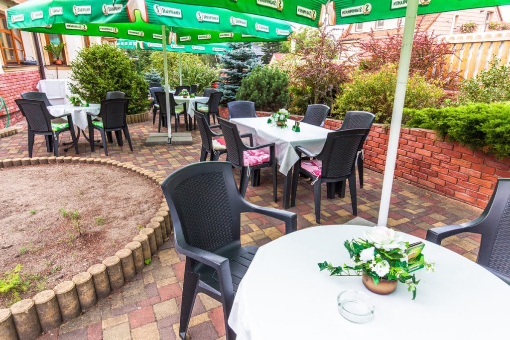 למכירה בפראג 9 וילה ענקית עם מסעדה פועלת — תמונה 3
