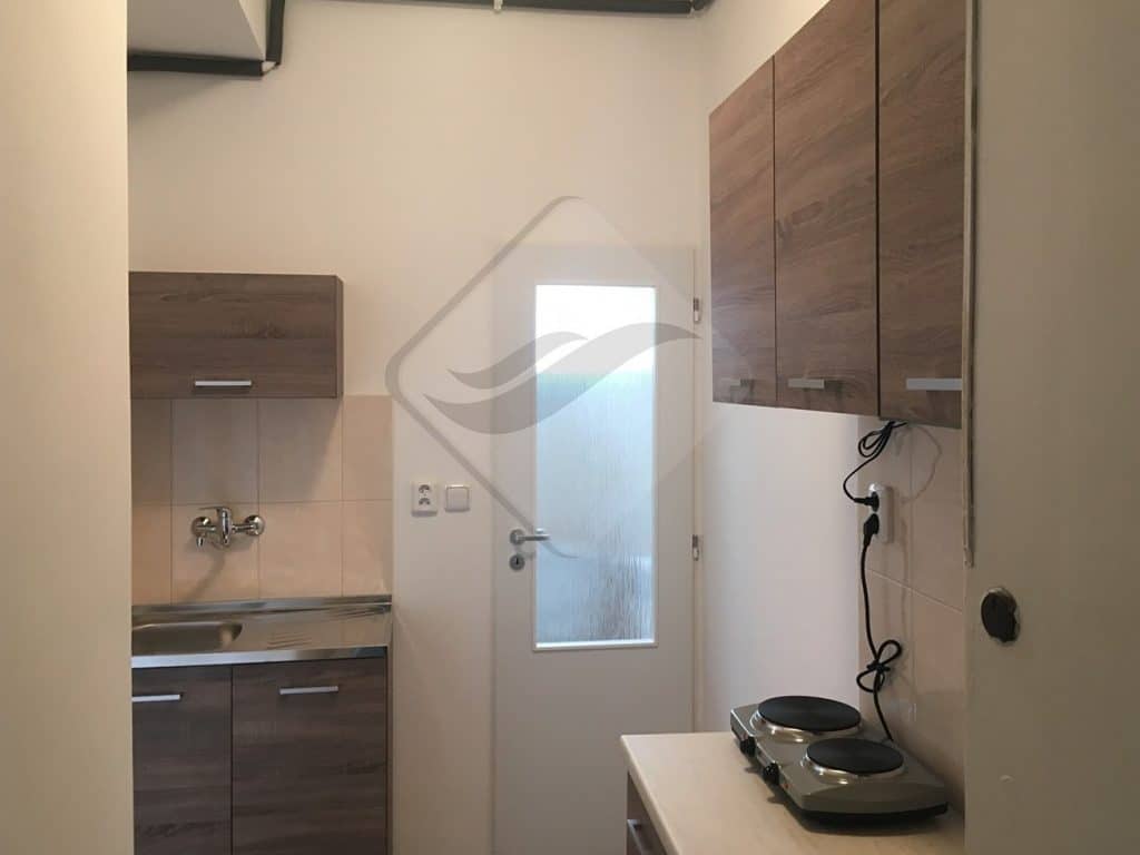 למכירה בפראג 4 דירת 1+kk בגודל 25 מ"ר — תמונה 1