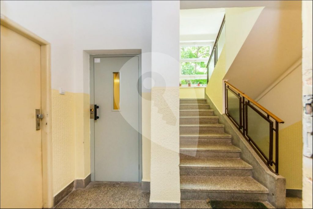 למכירה דירה יפה 2+1 בגודל 67 מ"ר בפראג 10 — תמונה 8