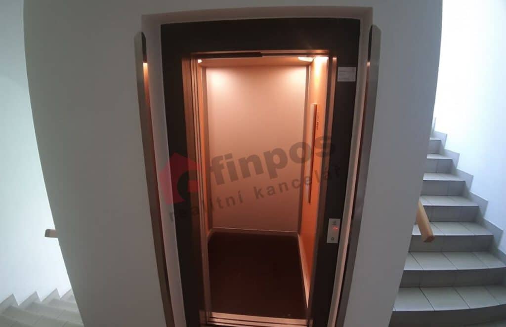 למכירה בפילזן דירת 3+kk בגודל 72 מ"ר — תמונה 13