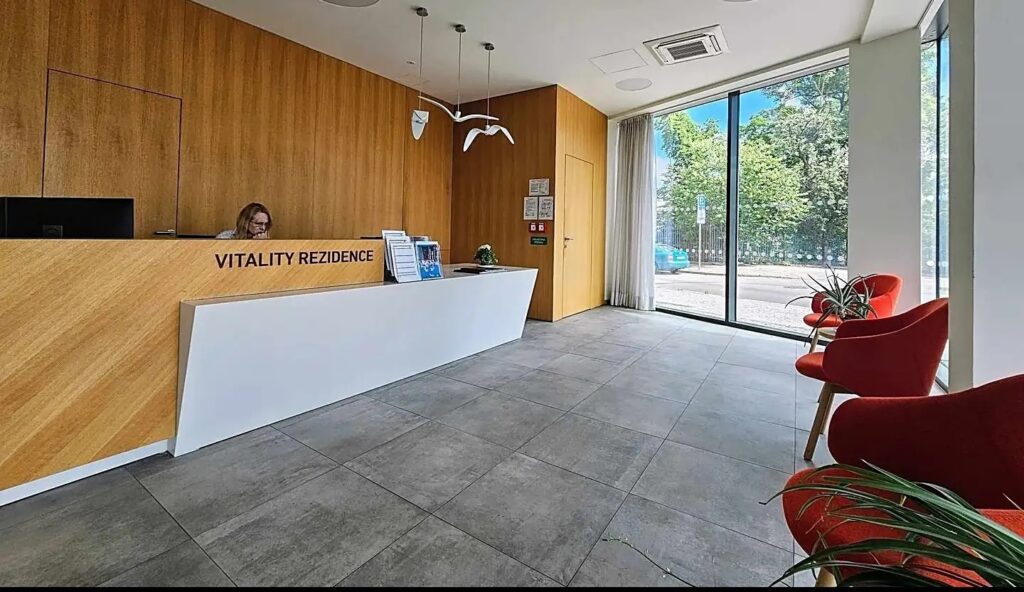 למכירה בפראג 5 דירת 2+KK בגודל 57 מ"ר — תמונה 2