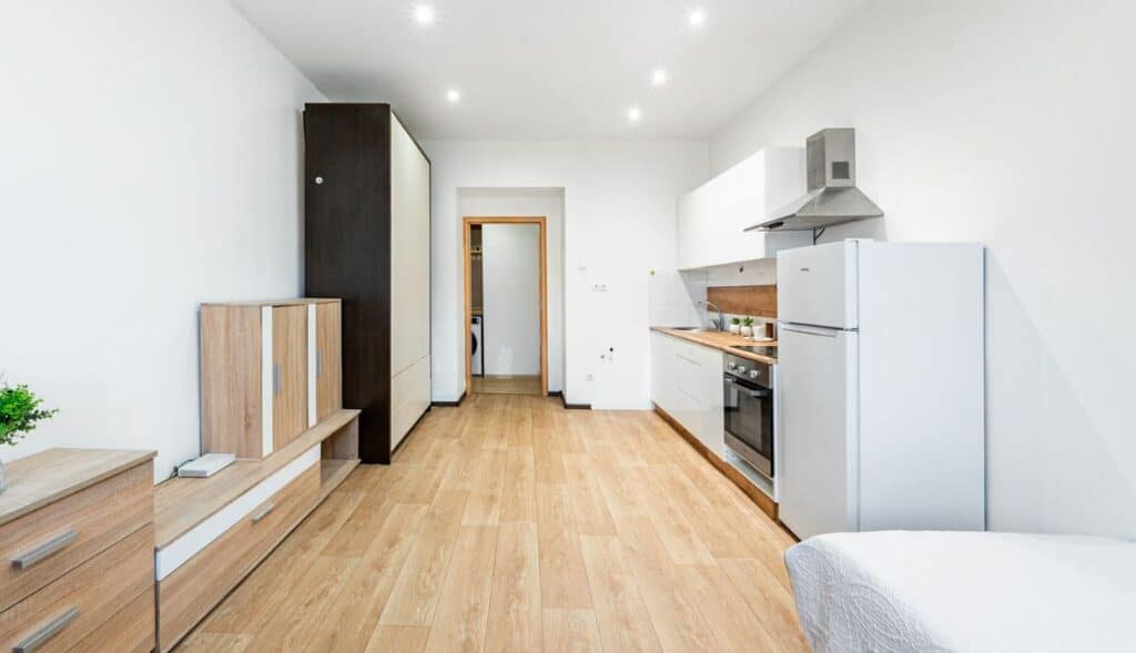 למכירה בפראג 9 דירת 1+KK בגודל 31 מ"ר — תמונה 7