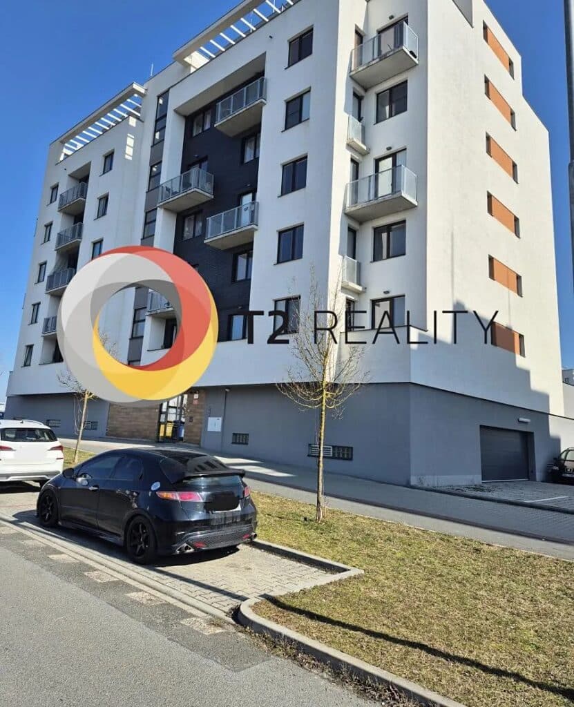 למכירה בפילזן דירת 1+KK בגודל 27 מ"ר — תמונה 2