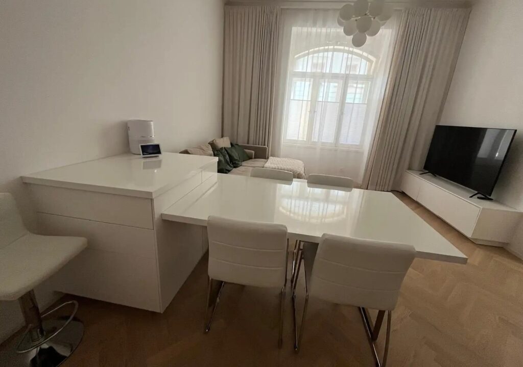 למכירה בפראג 8 דירת ⁦1+KK⁩ בגודל 36 מ"ר — תמונה 3
