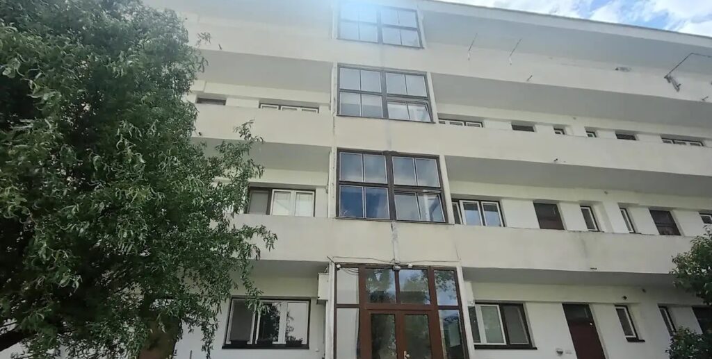 למכירה בפראג 4 דירת 2+KK בגודל 42 מ"ר — תמונה 3