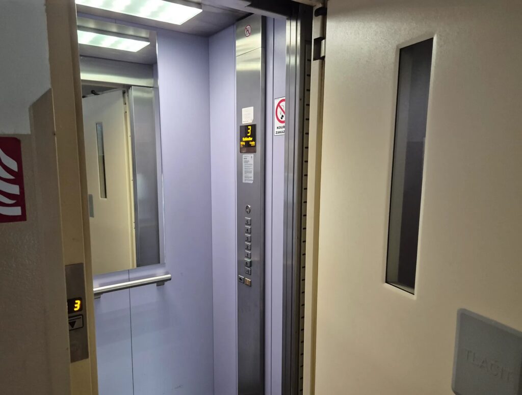 למכירה בפראג 5 דירת 2+KK בגודל 48 מ"ר — תמונה 10