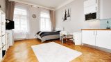 1776273645-boeiunqaos-postel