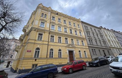 למכירה בפראג 10 דירת 2+1 בגודל 56 מ"ר