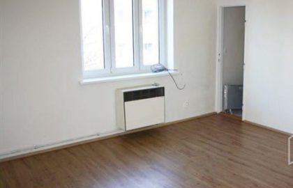 דירת חדר להשקעה בשכונת נוסלה בפראג 4, 33 מ"ר