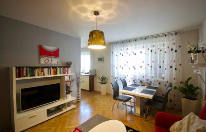 למכירה דירה יפהפיה בפראג 5 בגודל 71 מ"ר