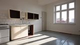 למכירה דירה ענקית בשכונת וינוהרדי היוקרתית בפראג (8)