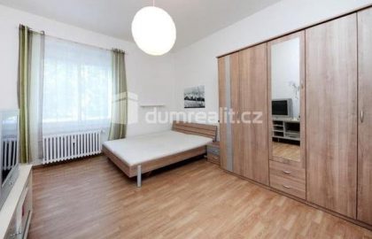 למכירה דירת 2 חדרים להשקעה, 45 מ"ר בפראג 5 שכונת סמיכוב