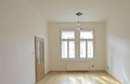 למכירה דירת 2+1 בשטח של 51 מ"ר בפראג 4 שכונת Podolí