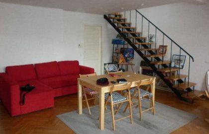למכירה דירת 3 חדרים דו קומתית בפראג 2 על שטח של 83 מ"ר
